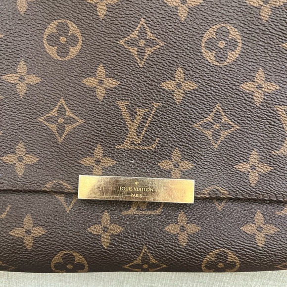 Louis Vuitton Dark Brown Monogram Crossbody Bag - Picture 2 of 7